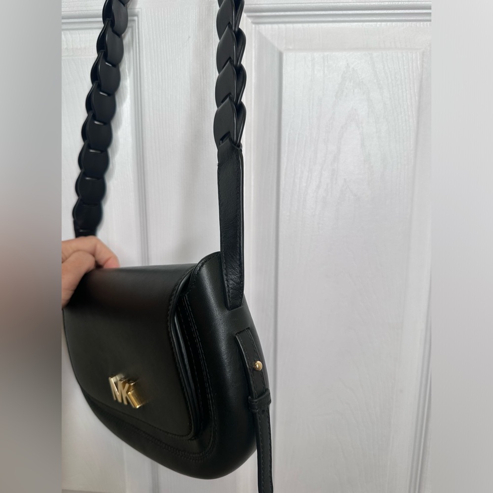 Authentic Michael Kors Handbag - image 6